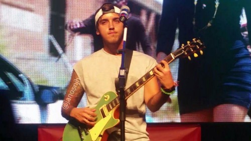 hotfamous-men:  Beau Brooks
