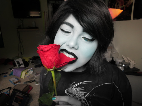 roantnerd: thilk: roantnerd: stridentrain: R3D? i had to eat a rose for this Kanaya eats rose all th