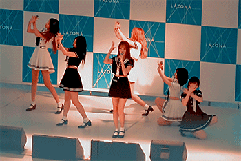 dailygfriend:  GFRIEND performing ‘Time for the moon night’