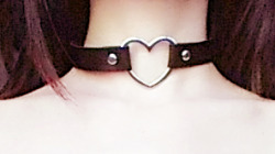 hisreadher: Choker. Mhmm. Choke me.