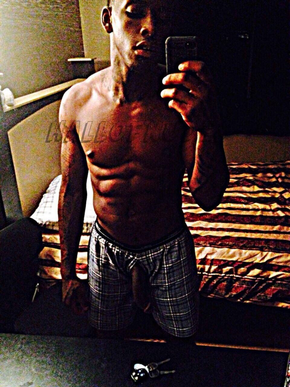 fuckuright:  hallofnudes:  Y’all be sleepin on dark skinned dudes but they are