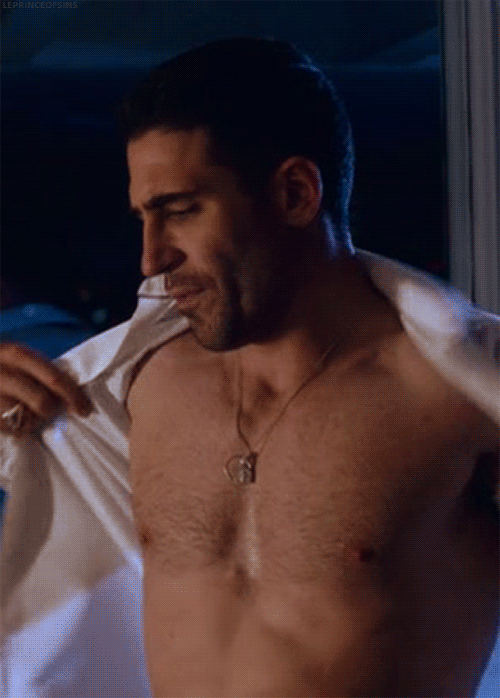 leprinceofsins:    Miguel Ángel Silvestre’s chest porn in Sense8 S01E02 (Netflix