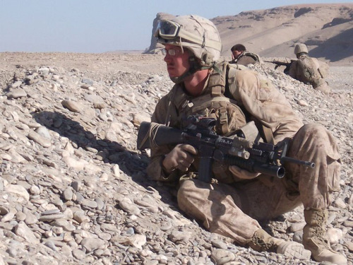 militarymencollection:  via http://militarymenglory.tumblr.com/