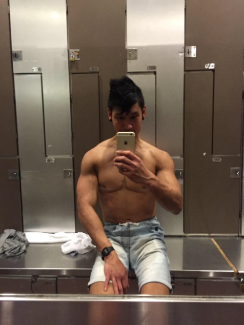 ccbbct:assman-69:sgeyecandies:sggtdino:#sgboy #sggay #asianboyWow new dick pics from Aviel