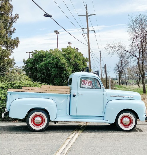 :i believe the colour shade is called🗺️       “ baby blue” y'all 💙photo🎥 dreamywhitelifestyle