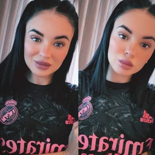 Anastasia supporting Andriy and Real Madrid in the match against Cádiz CF :)