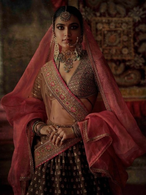strictly-indian-fashion: Charbagh by Sabyasachi Mukherjee | Winter Bridal 2019