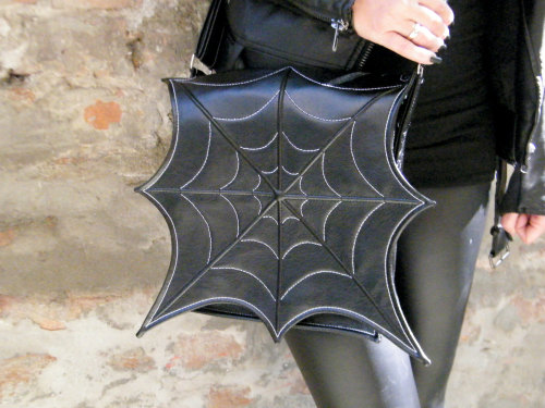 sosuperawesome:Make-up bags / purses, utility belts, messenger and crossbody bags from the FiMachine