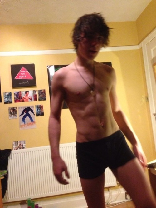 homoisthebesto:  homoisthebesto is the place to see cute guys on tumblr