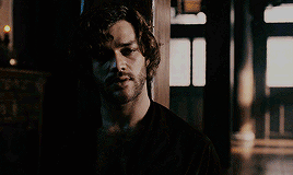 tumblr_oaeyxg9ND21twemn9o6_r2_400.gif
