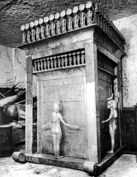 The Canopic shrine found in Tutankhamun ’s tomb is protected by four statues of Goddesses, Isis, Nephthys, Serqet (Serket) and Neith. Valley of the Kings, West Thebes.