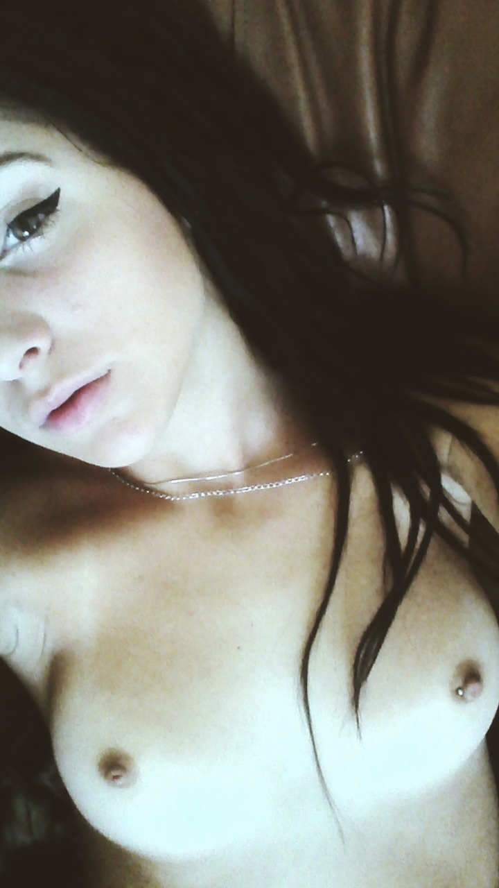 saltyskindirtyfeet:  PS follow me on Instagram ~ tiffanychal 