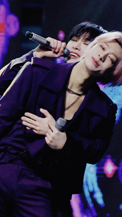 『HYUNGWON + WONHO』2!wonsaved? reblog or like© fantaken owners