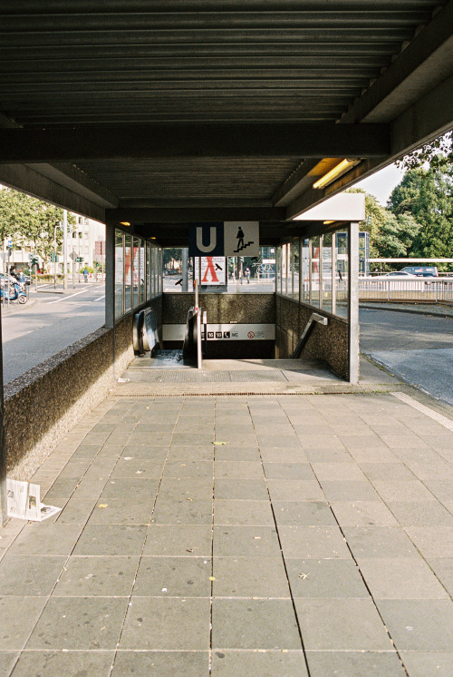 ebertplatz // köln agnesviertelconception: werner baecker & kurt jahtocompletion: 1977ringturmar