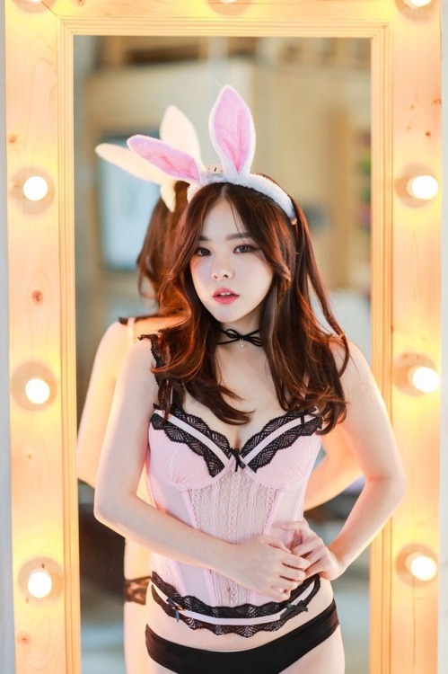 koreanhottiesbabe: Haneul   Click Here for More Sexy Korean Girls   