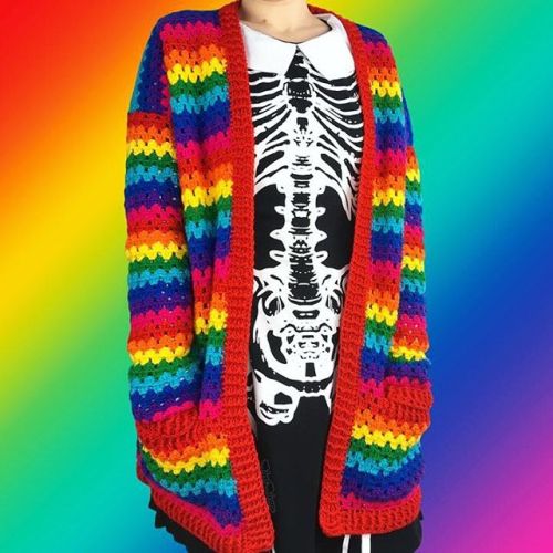 panda-face-mew:I need this cardigan! @velvetvolcano