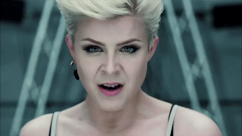 fromlampstoowen:  Dancing on my own - Robyn