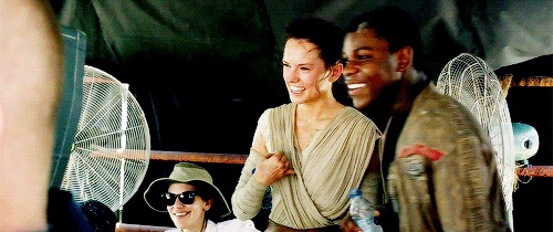 Porn photo fysw:  Daisy Ridley and John Boyega on set.