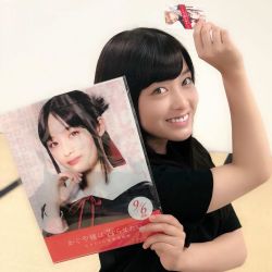 wacoca:     @橋本環奈: こんにちは！環奈MGです。  映画『かぐや様は告らせたい』の劇場前売券がいよいよ明日7月13日より発売となります。  先着で４万名様にオリジナルクリアファイルの…