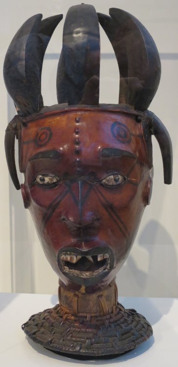 Headdress of the Ekoi (Ejagham) people in the Cross River region of Nigeria/Cameroon.  Artist unknow