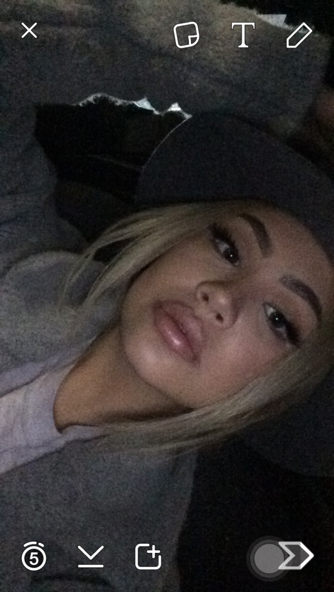 jaylenejoybeligan:  Bonjourno Instagram: @jaylene_joy