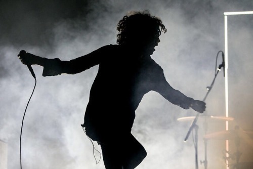 death-initely: mattyhealy-trumanblack:  healydanes:  Matty Healy // Leeds Festival  Gonna reblog thi