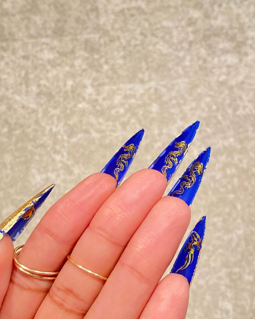 black and gold stiletto nails tumblr