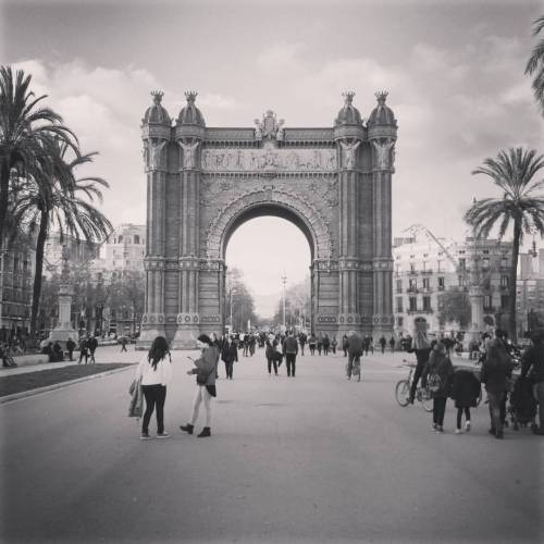 #barcelona #bcn #catalunya #modernismo #architecture (en Arc de Triomf)