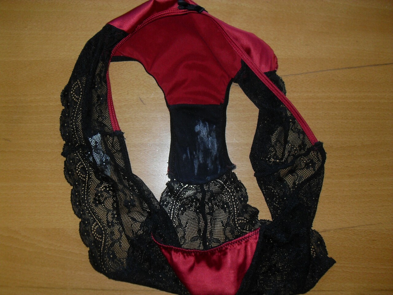 bjpantysniffer:  I love dirty panties.