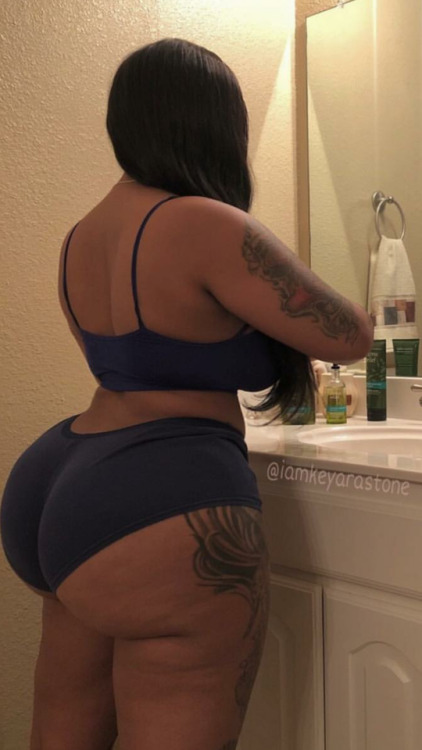 XXX 229truckdriver:  reddmann:  Thickness 😍🍑🍑😯 photo