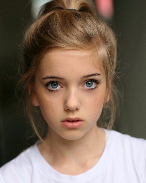 oncemore-withlove:  Hannah Rae