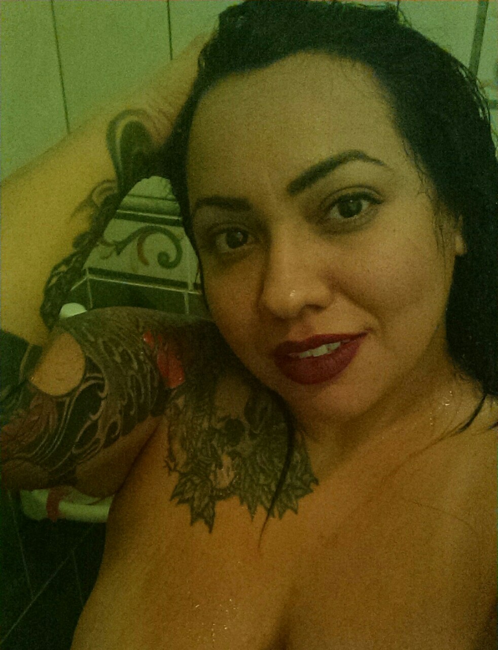 borinene1982:  kimmy-creepers:  Ok ok I’m almost done  Yummy! 