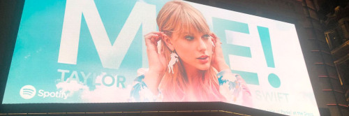 taylor swift messy headerslike/reblog if you save or © @katebridgs ღ