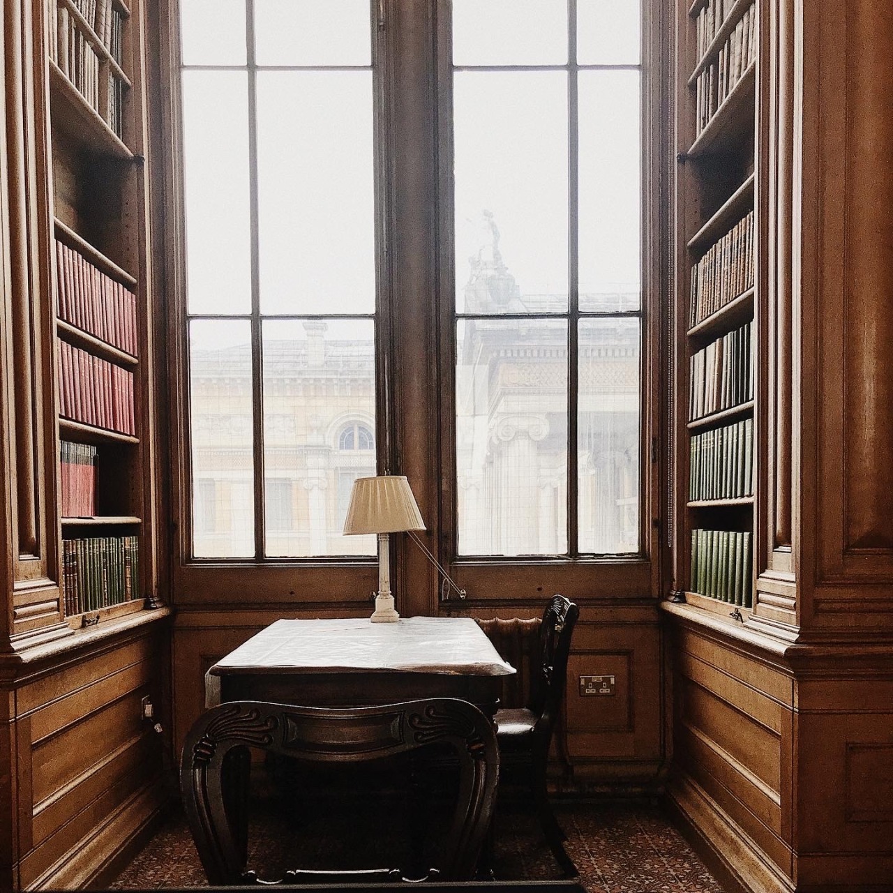 historygirl:some beautiful moments amidst the grind of work 