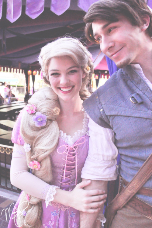 disneybloggin:  Rapunzel is so cute! 