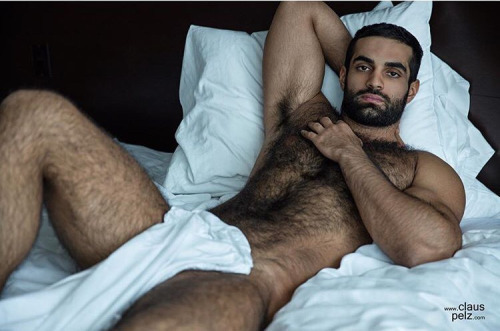 sambrcln:  Follow my two hairy men blogs:http://sambrcln.tumblr.comhttp://hairysex.tumblr.com