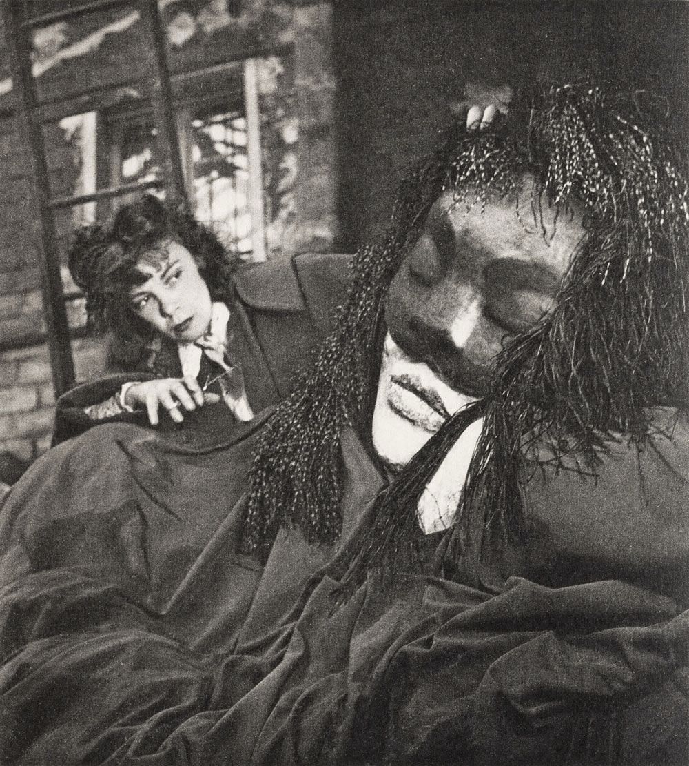 regardintemporel:  André Ostier - Leonor Fini et  son décor pour Le Rêve de Leonor,