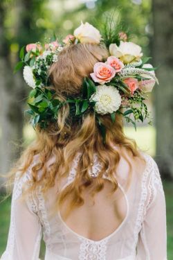 barefoot-in-the-country:  floral crown | Ashleigh Jayne