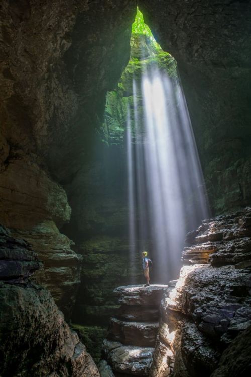 Stephens Gap, Alabama / USA (by Jon Ariel).