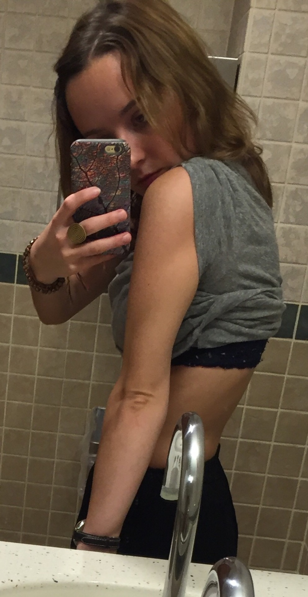 philosokitten:Idk why I’m seeing an ED doctor in a bit here when I look healthy