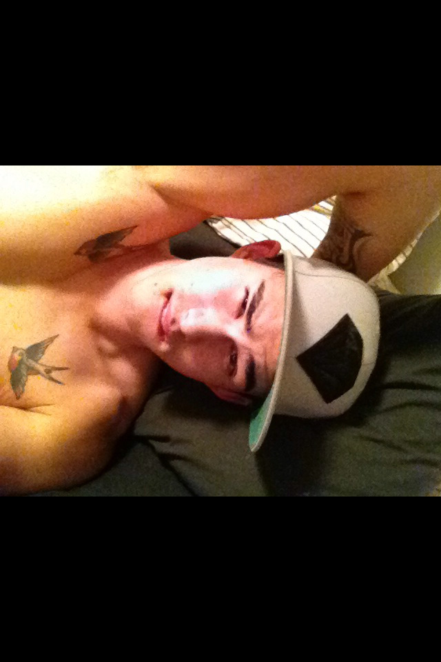 damnhugecock:  Wanna view more? http://ift.tt/11wEQv9