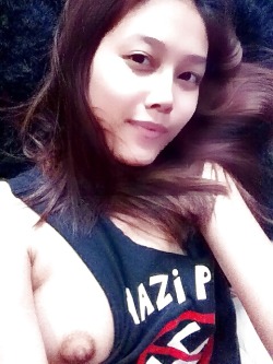 sggirlseverywhere:  Hot and pretty malay girl part 6