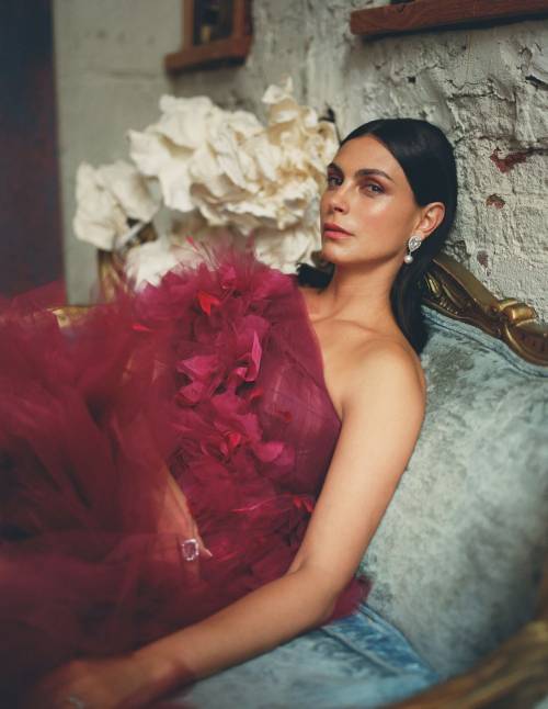 XXX flipjack:  Morena Baccarin for Schön! Magazine photo