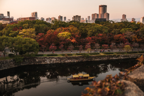 Sunday 5th November 2017. 14:30 Osaka Castle Park.Osaka Castle Park (大阪城公園 Osaka-Jō-Kōen) is a publi