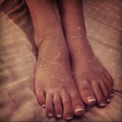 oliverproblems:  #feet #cute feet #bare feet