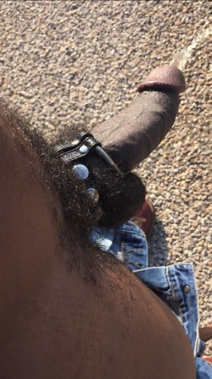 praetorianer300:  blkmilk:  #PISSPLAY  I love holy black piss 