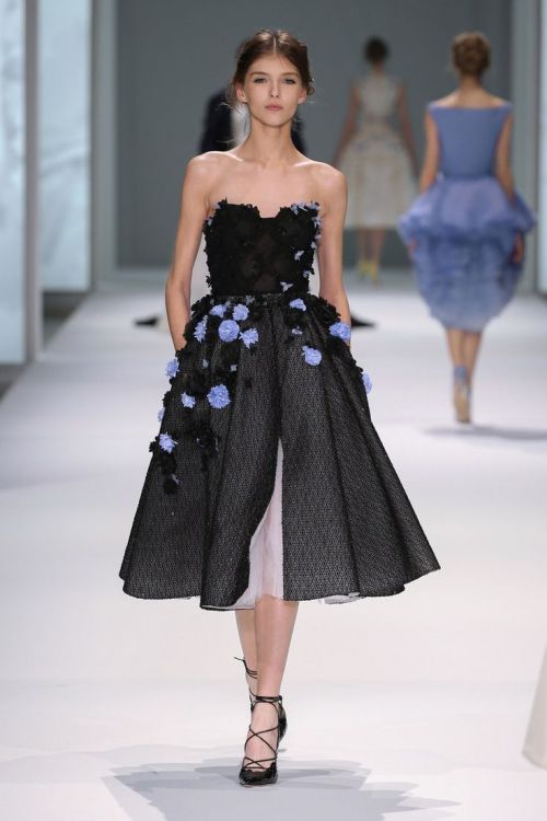 hauteccouture:  Ralph & Russo Spring/Summer 2015 Couture 