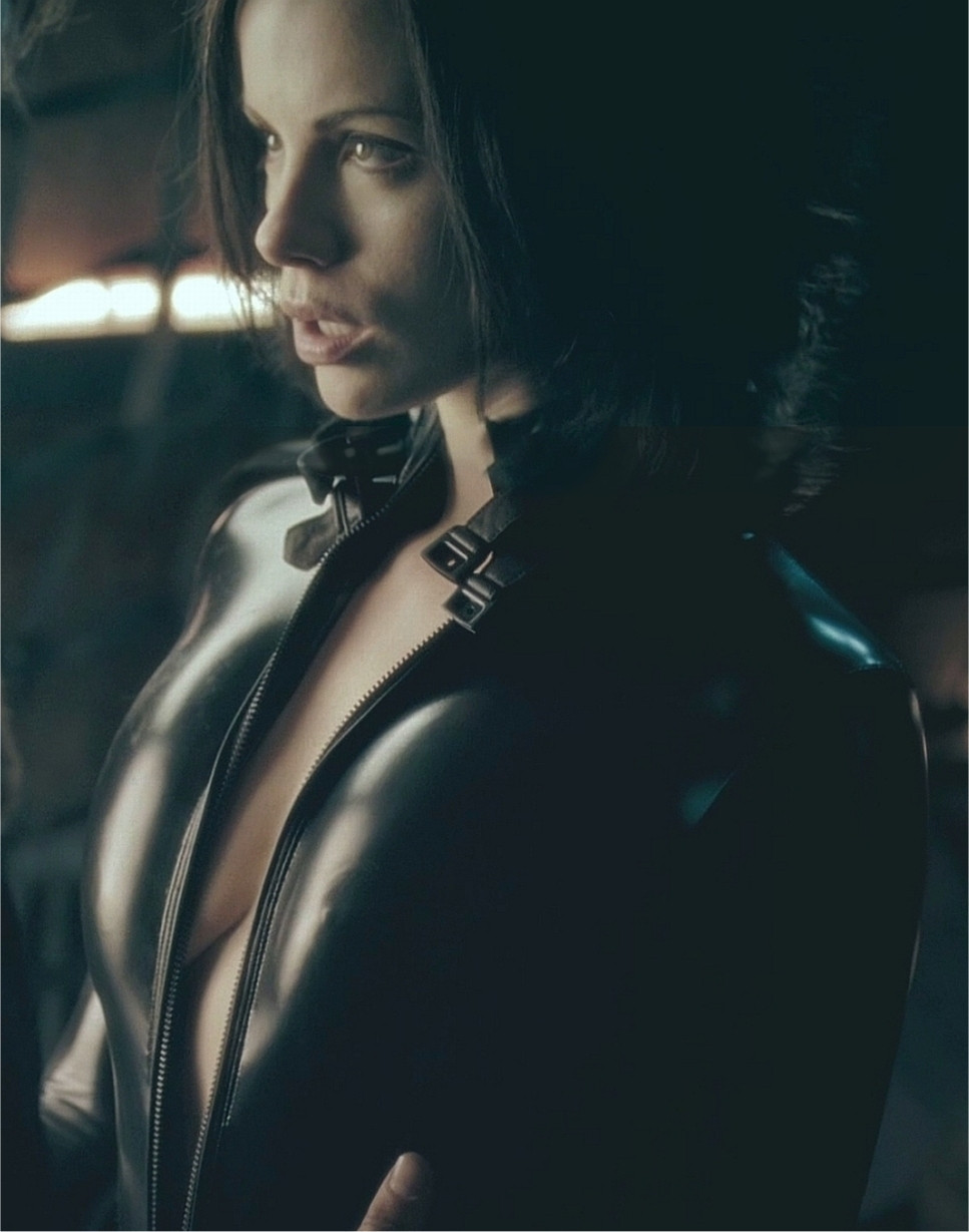 kate beckinsale #nsfw #LadiesInLeather