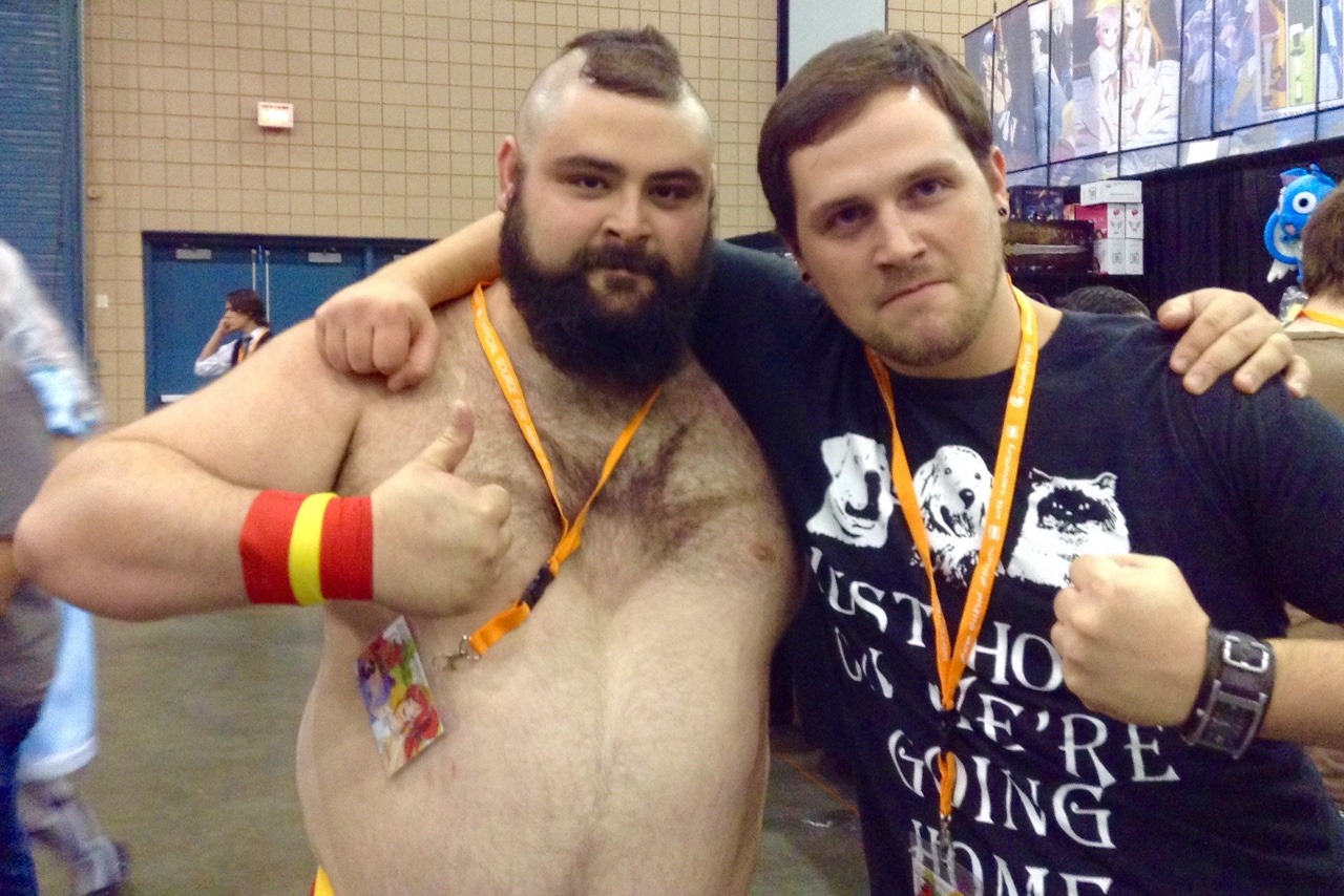 durkinator27:  raito-taco:  Pretty sure a straight guy cosplaying Zangief. I walked