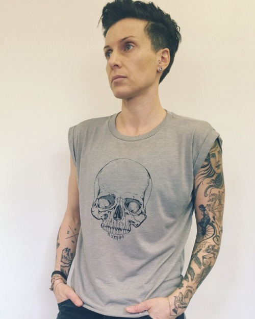 dappertomboy:androfox:Androgynous Fox Clothing | Human Like Youfollow @dappertomboy to add some tomb